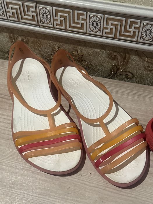 Продам Crocs оригинал