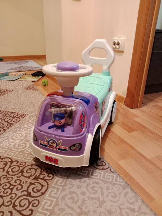 Детская машинкаа