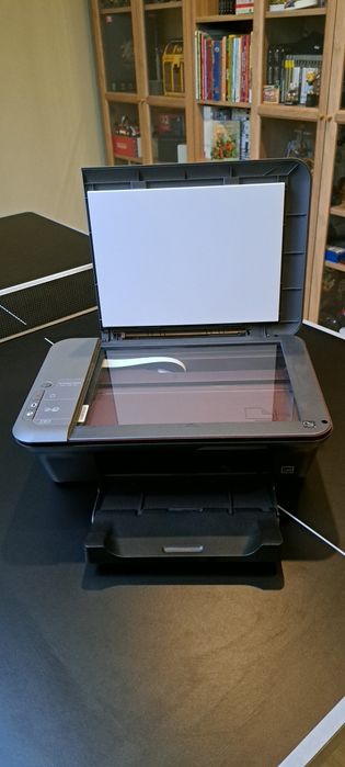 Imprimantă, scanner, copiator - HP Deskjet 1050A
