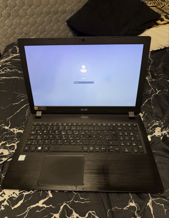 Laptop Acer super slim - intel I3 gen7 ddr4
