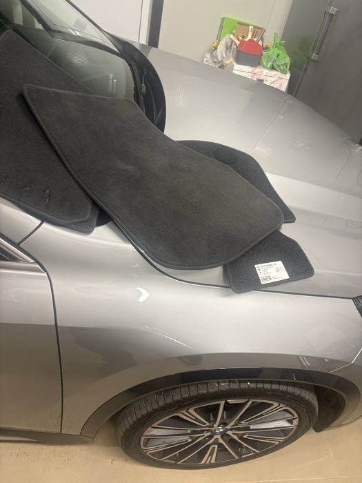 Оригинални мокетни стелки BMW iX1