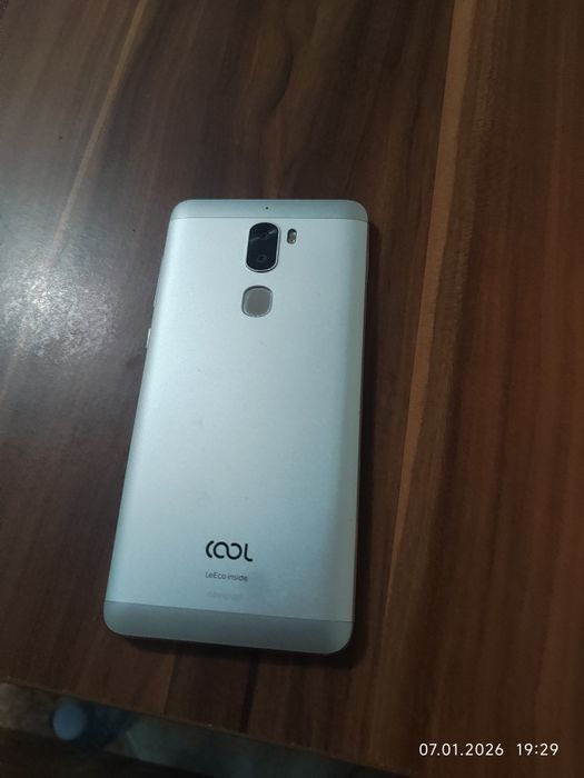 Телефон Coolpad cool 1 в добро състояние комплект с кейс