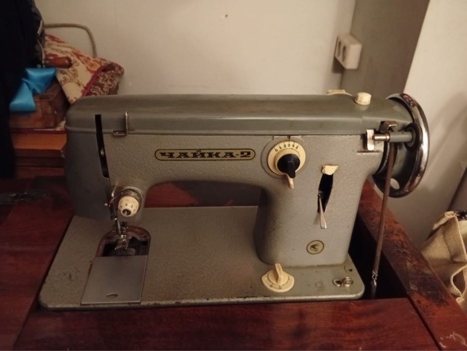 Продам швейную машину