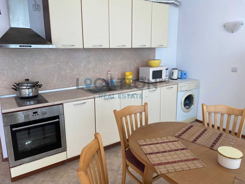 Продава се Тристаен апартамент в с. Божурец, Област Добрич - 120 кв.м за 409 €/кв.м - Снимка #1