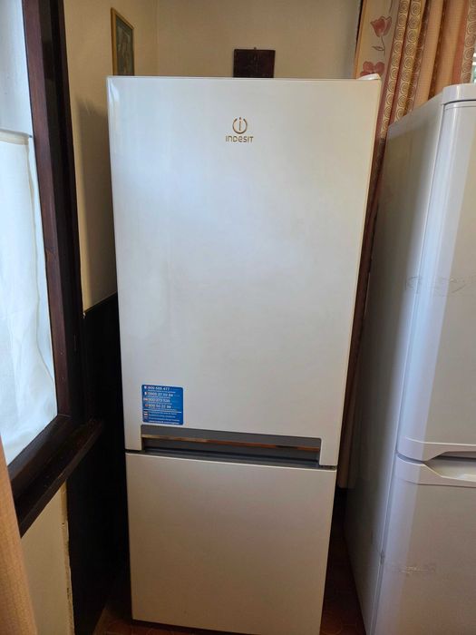 Хладилници Indesit 2 бр.