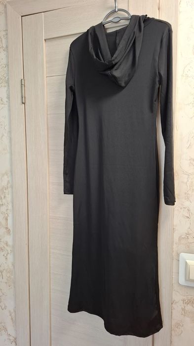 Черное платье худи (лапша). Размер S