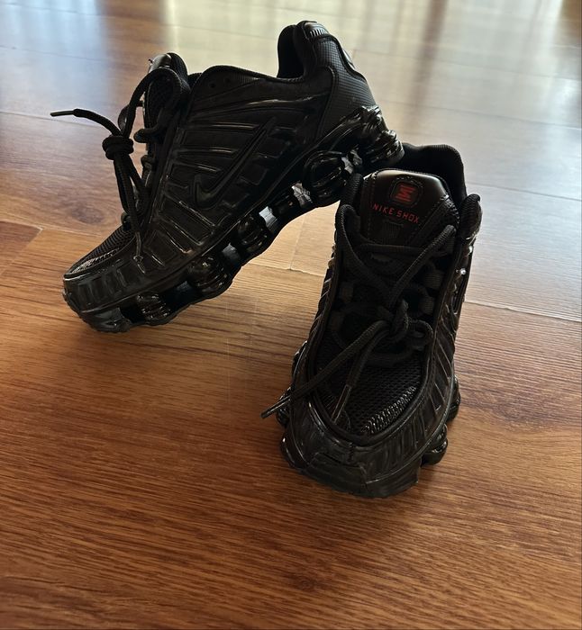 Черни маратонки Nike SHOX размери от 36 до 41