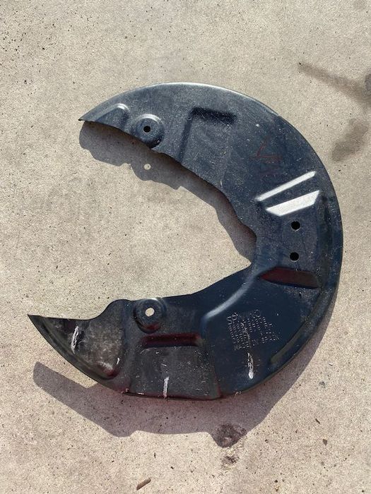 Capac/protectie disc frana dreapta Volvo XC40 2018+ 32217578
