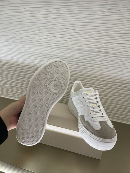 Adidasi Louis Vuitton