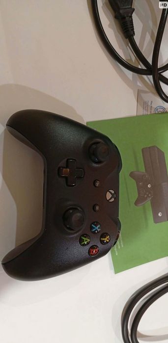 Xbox One 1TB с кутия