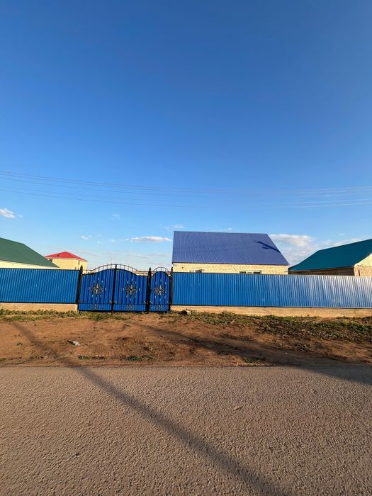 Дом в Акшате возле школы