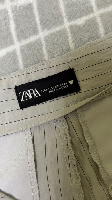 Костюм Zara (панталон + къса риза) XS–S