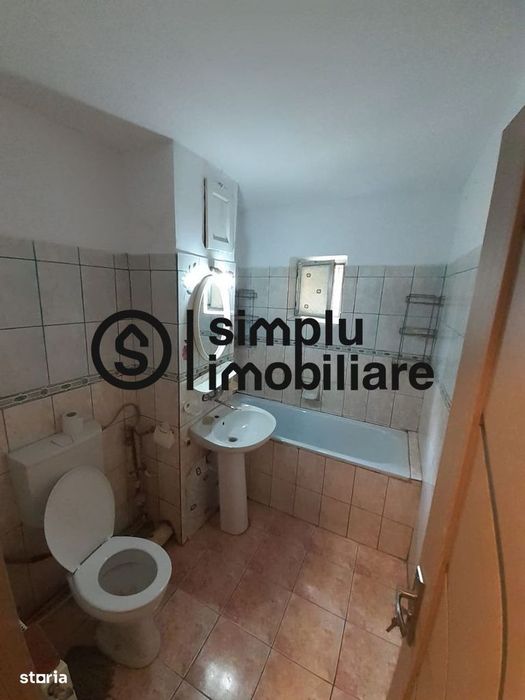 2 decomandate, centrala, p/4, Rovine - 98 900 de euro