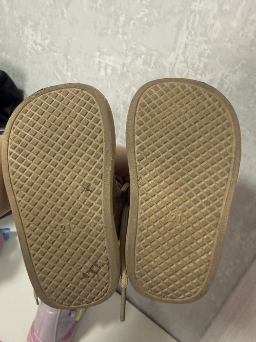 Продам весенние ботиночки