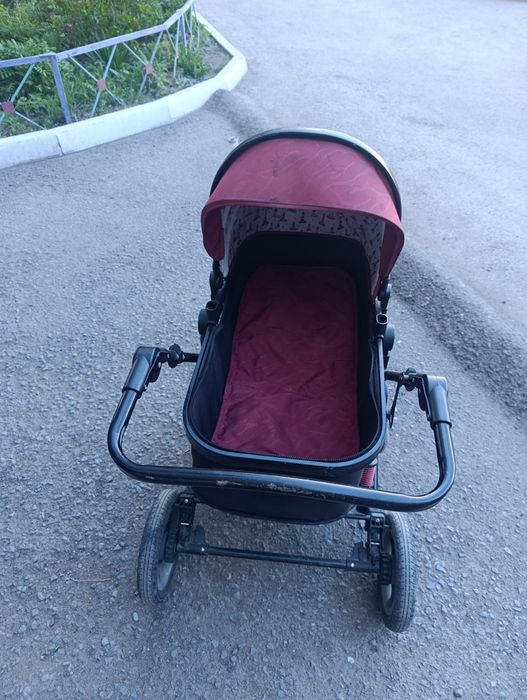 Отдам бесплатно детскую коляску