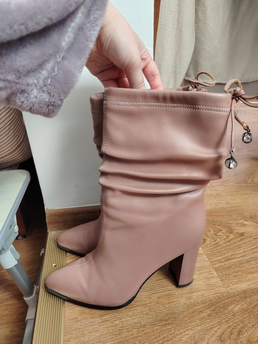 Cizme roz din piele eco