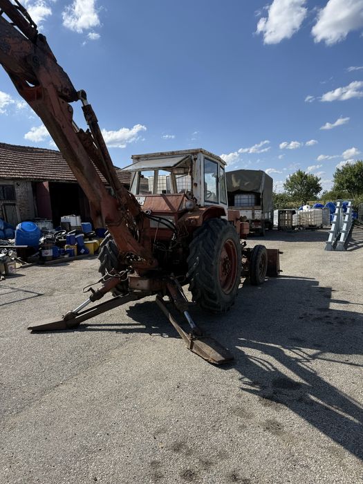 Продавам багер ЮМЗ в добро състояние