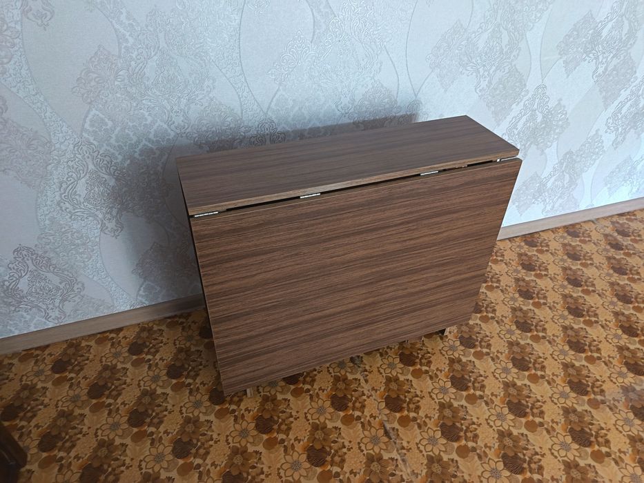 Продам Стол книжка