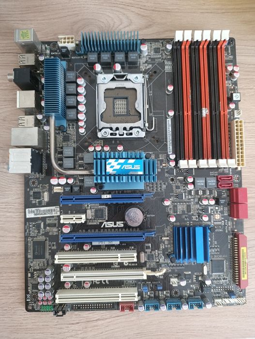 Продам нерабочую материнскую плату asus p6t se и процессор i7 920, кз