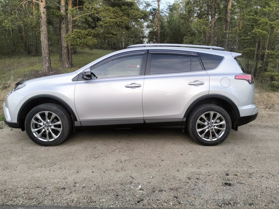 Продам Toyota Rav 4