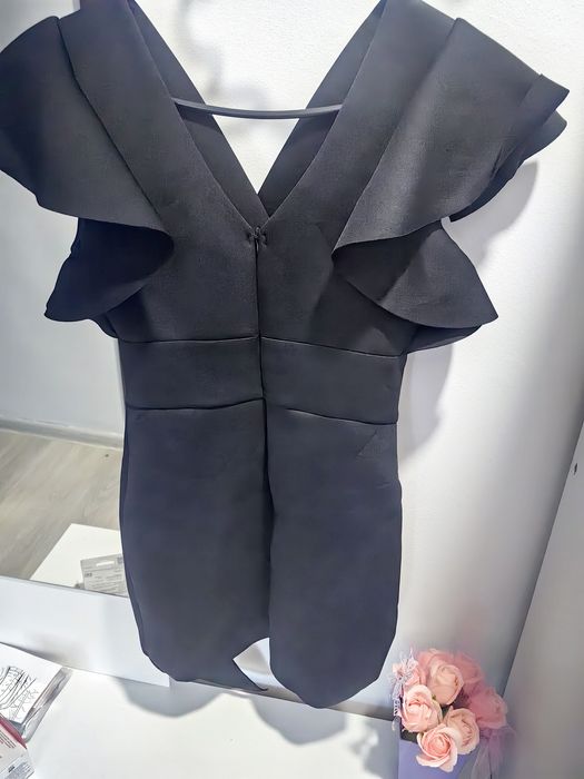 Черна къса рокля