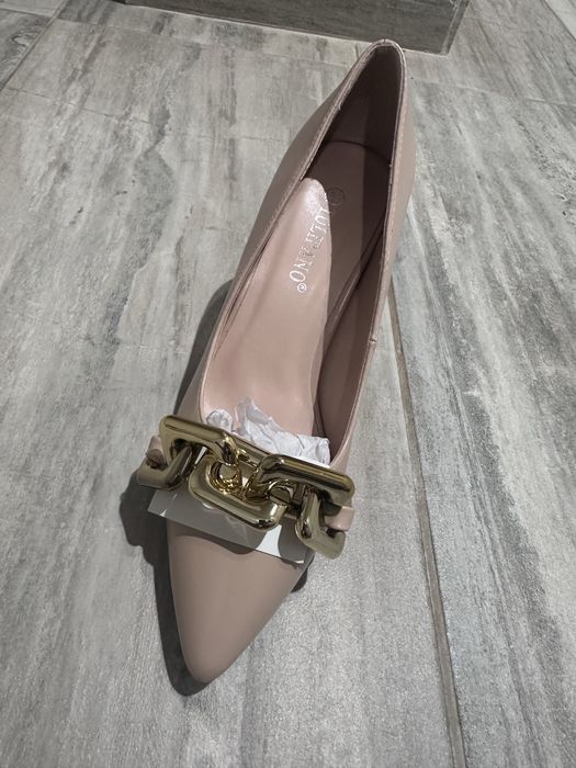 Дамски обувки на ток