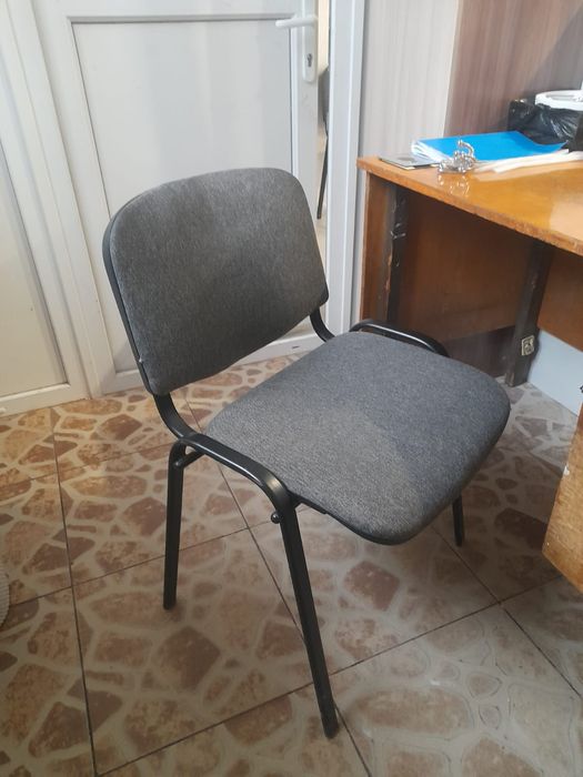 Стул офисный удобный