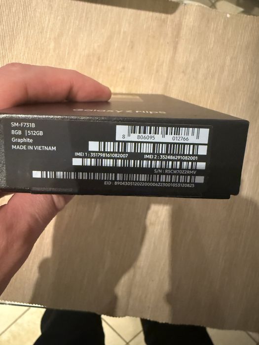 Samsung Z Flip 5, 512 gb, negru, stare ff buna, factura Emag