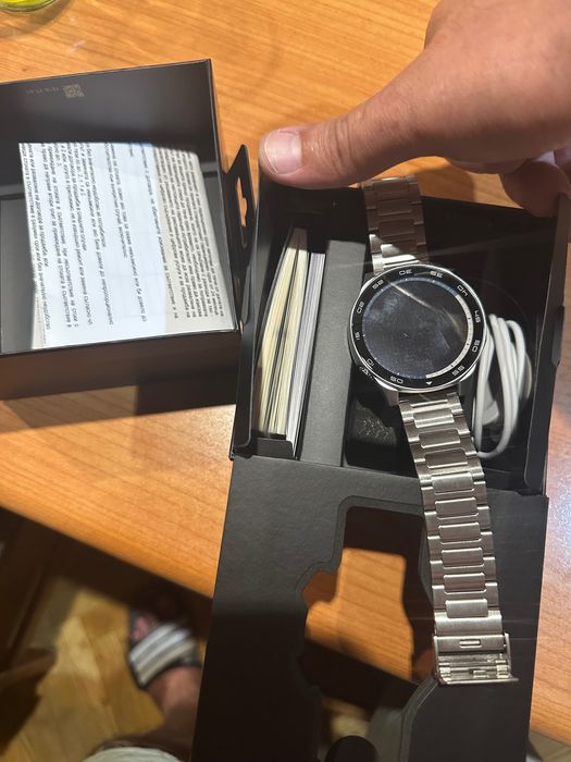 HUAWEI GT 5 46mm нов(гаранция-2027г)