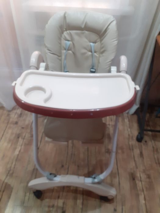 Продам стульчик для кормления