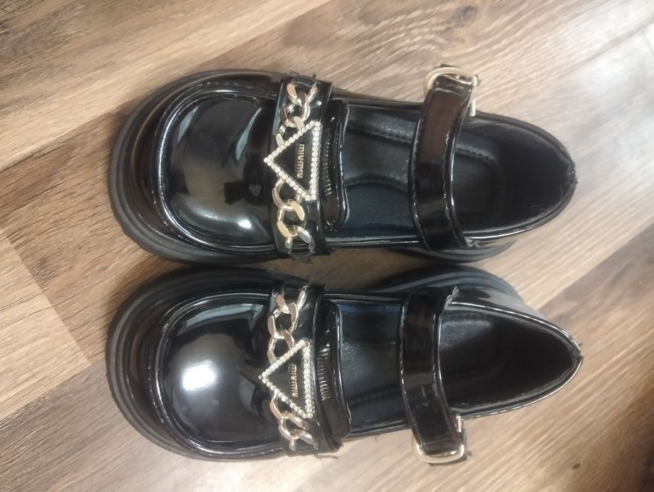 Pantofi eleganți