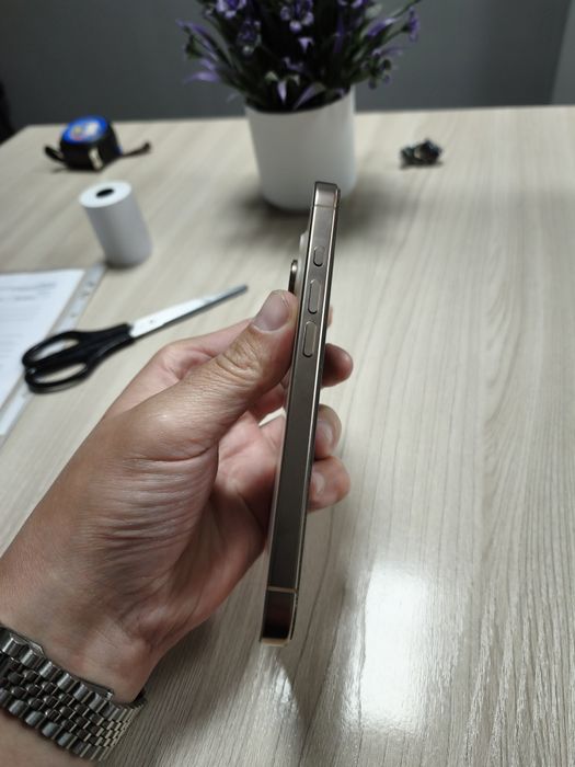 Iphone 16 pro 256 gb esim