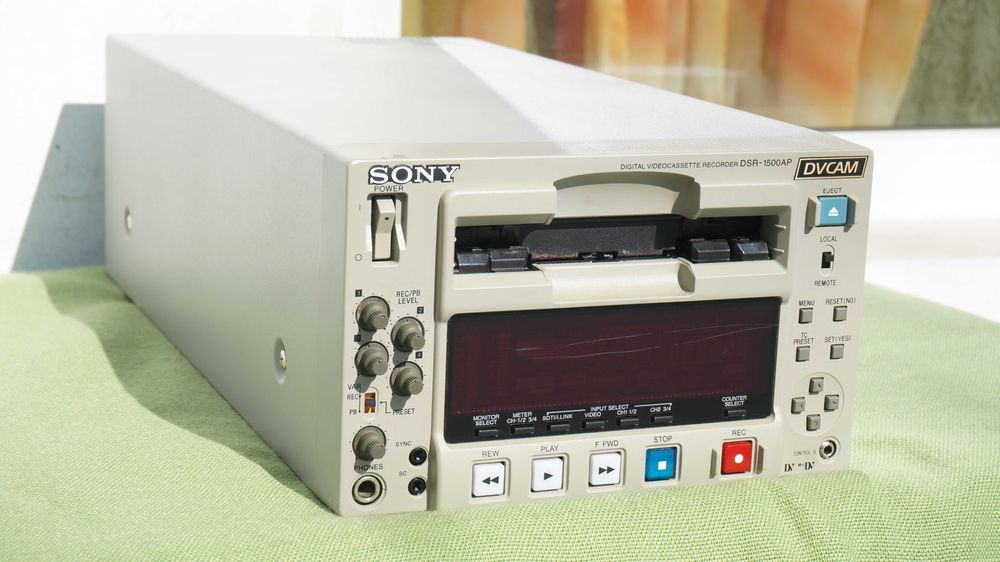 Digital videocassette recorder DVCAM  Mini Dv SONY DSR-1500AP