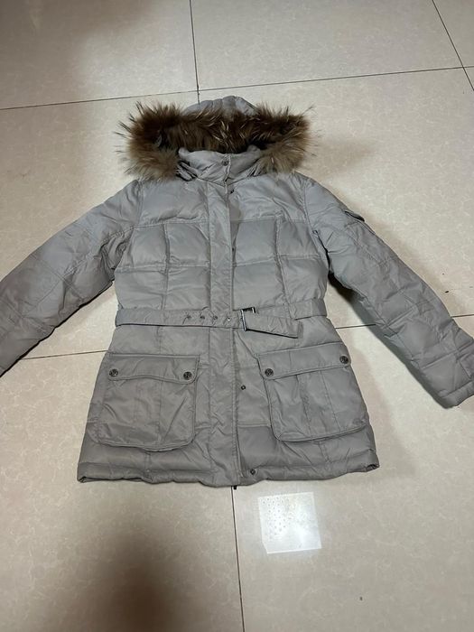 Продам женские пуховики