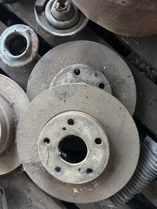 Суппорт ауди с4 ,пассат б3,гольф 3 ,рунер,кронос,w210 w202