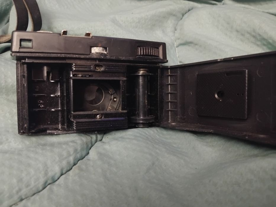 Продавам фотоапарат СМЯНА 8М