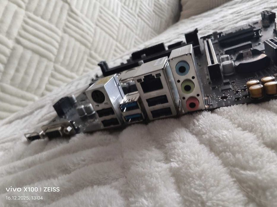 Продам комплект с i3 10100f