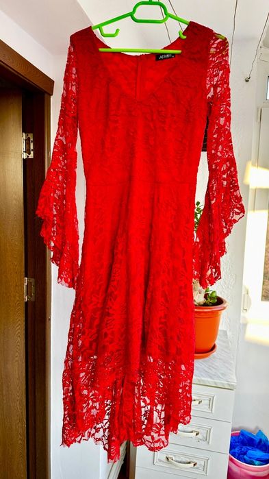Rochie din dantela roșie marimea 38