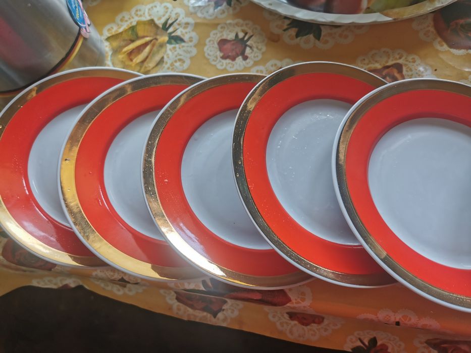 Тарелки. Фарфор дисертные
