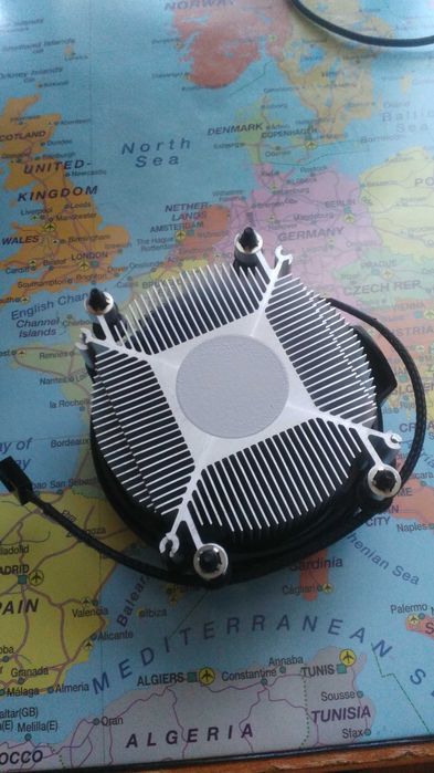 AMD Wraith Stealth охладители