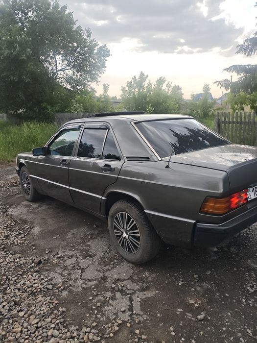 Продам Мерседес 190.