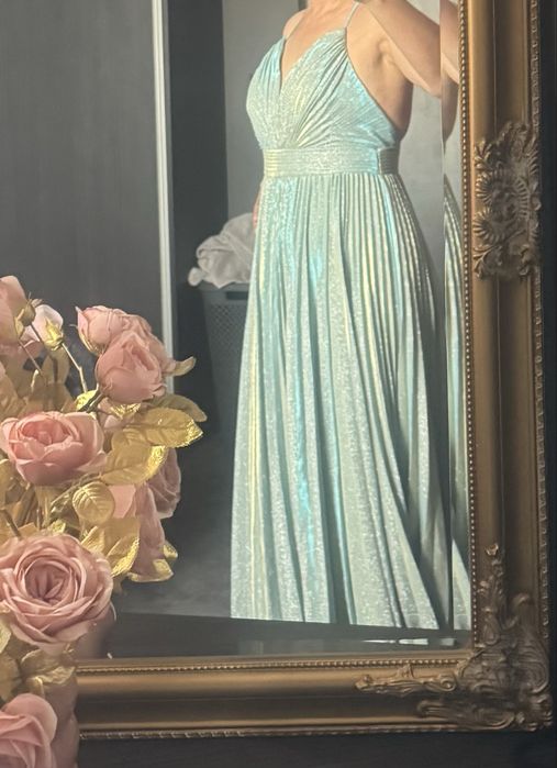 Дамска рокля уникален цвят