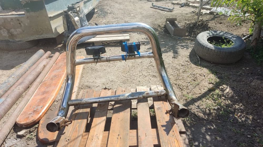 Продается кенгурятник на Прадо 95