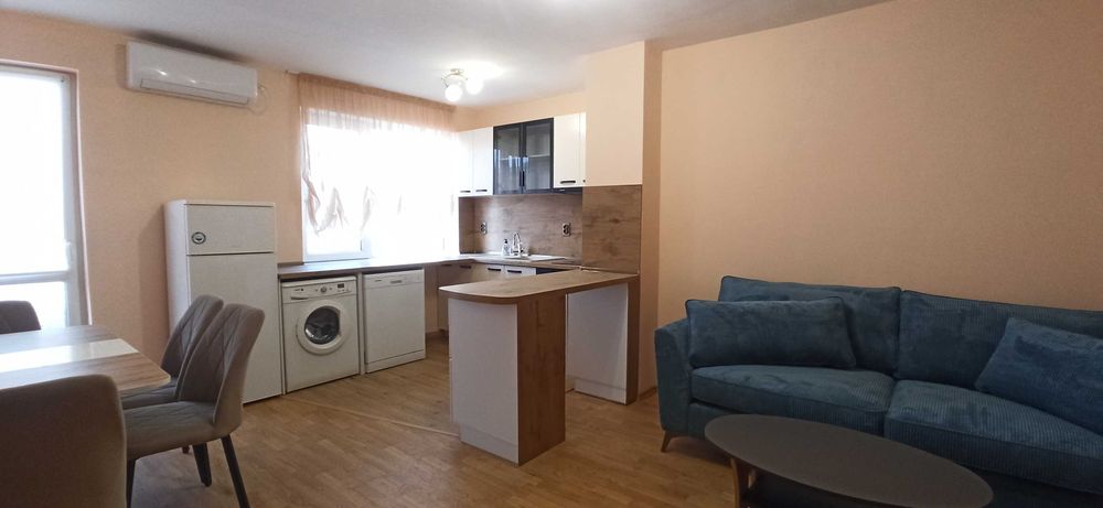 Давам под наем 3-ен апартамент