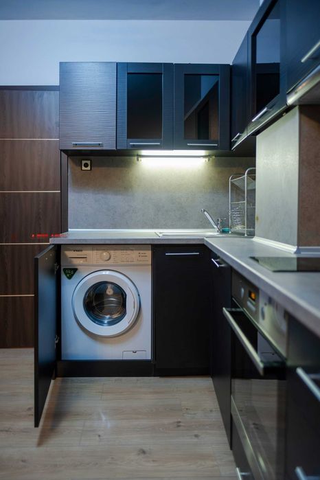 Дава се под наем Едностаен апартамент в София, Хладилника - 45 кв.м за 367.2 € - Снимка #2