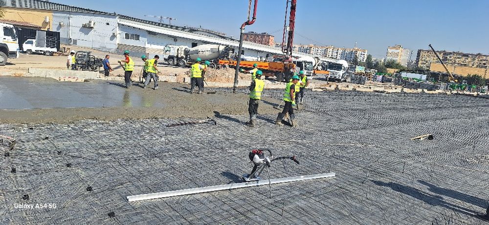 Styashka хизмати, стяжка, shlifovka, затирка