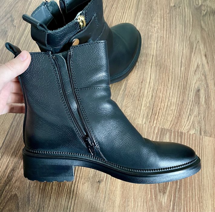 Ghete piele Garkony