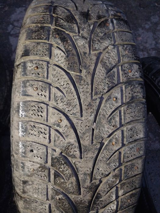 2 шины Sailun 235 60 R18.