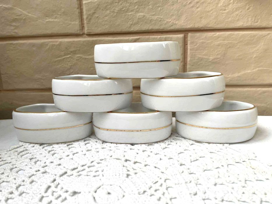 Големи порцеланови пръстени за текстилни салфетки от Полша