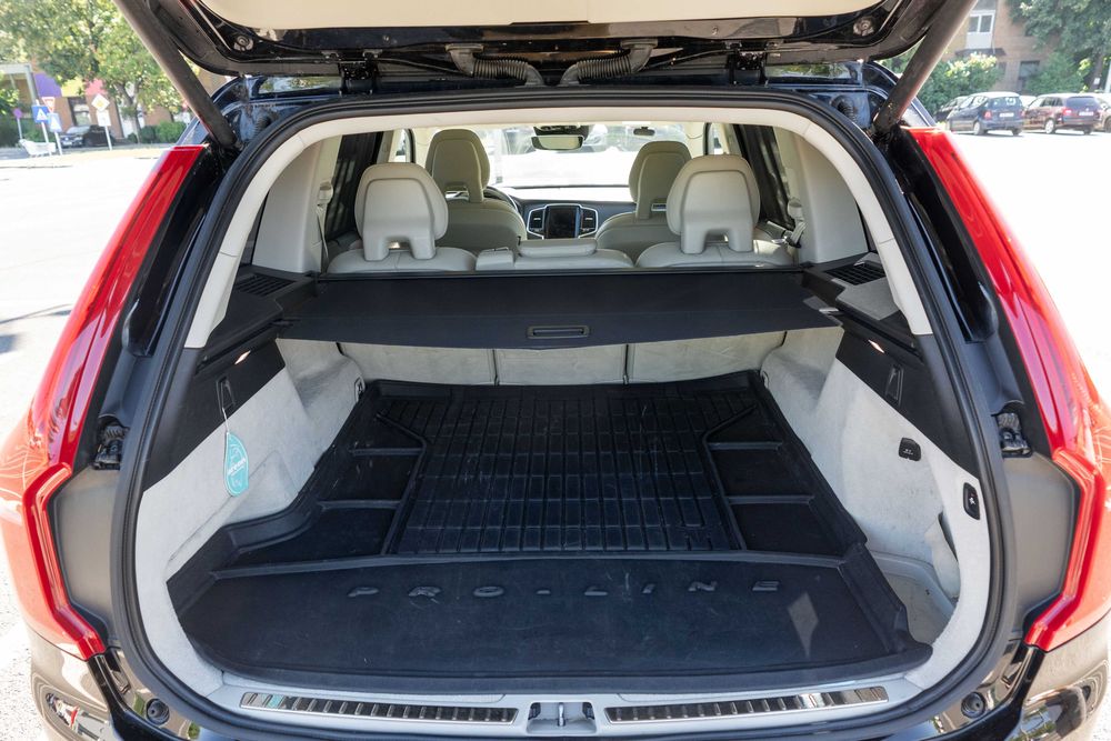 Vand VOLVO XC90, an 2020, automat, 4x4, 26.600 euro TVA INLCUS !